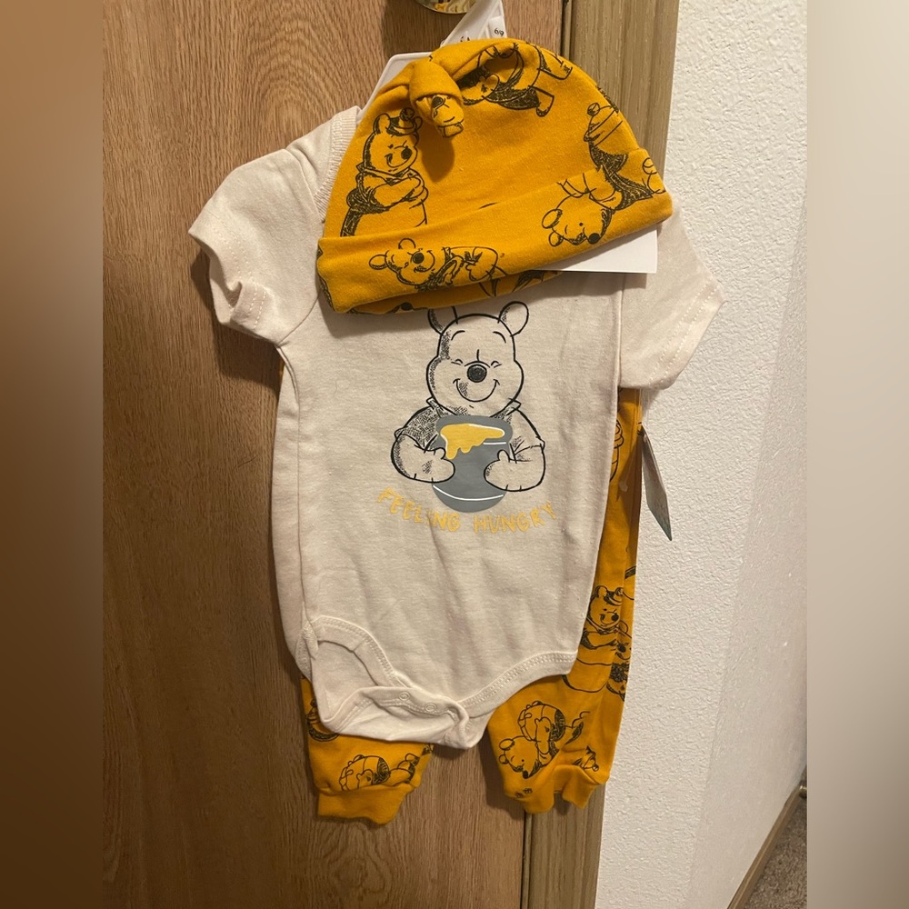 NWT Winnie the Pooh Outfit | Size: 6-9 months